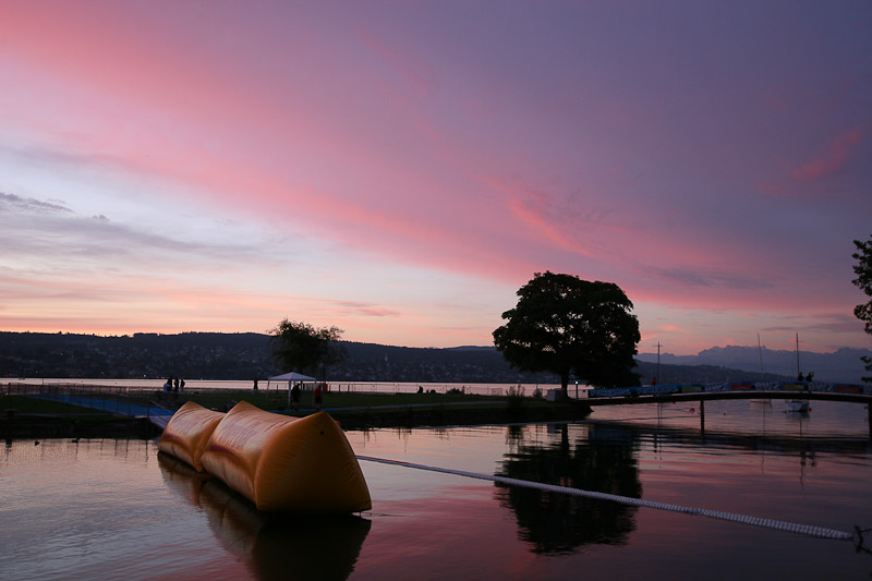 Sunrise over Lake Zurich.