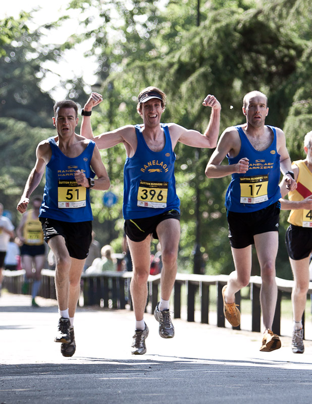 Gun Show just after 2 miles - Bill (ITN News), David (show off), Duncan (Serious)