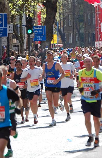 Just before the turn to Tower Bridge. That's me in the blue in the middle. Photo: Andy Wingate