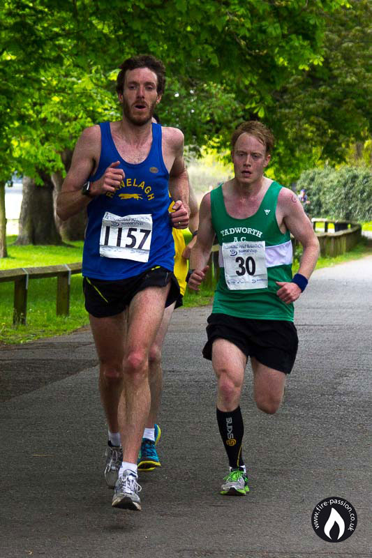 Around 9.5 miles into the race. Note the Collingwood AC runner (in yellow) tucked in nicely behind me. Photo: Katrin Kroschinski, http://www.fire-passion.co.uk/